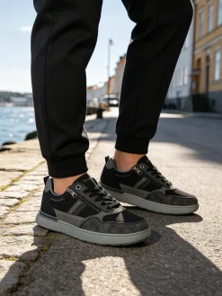 Canguro Sneakers basse da uomo con lacci e zip - nero
