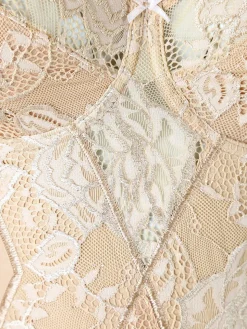 Cotonella CD521D Body donna in pizzo con ferretto coppa D - nudo