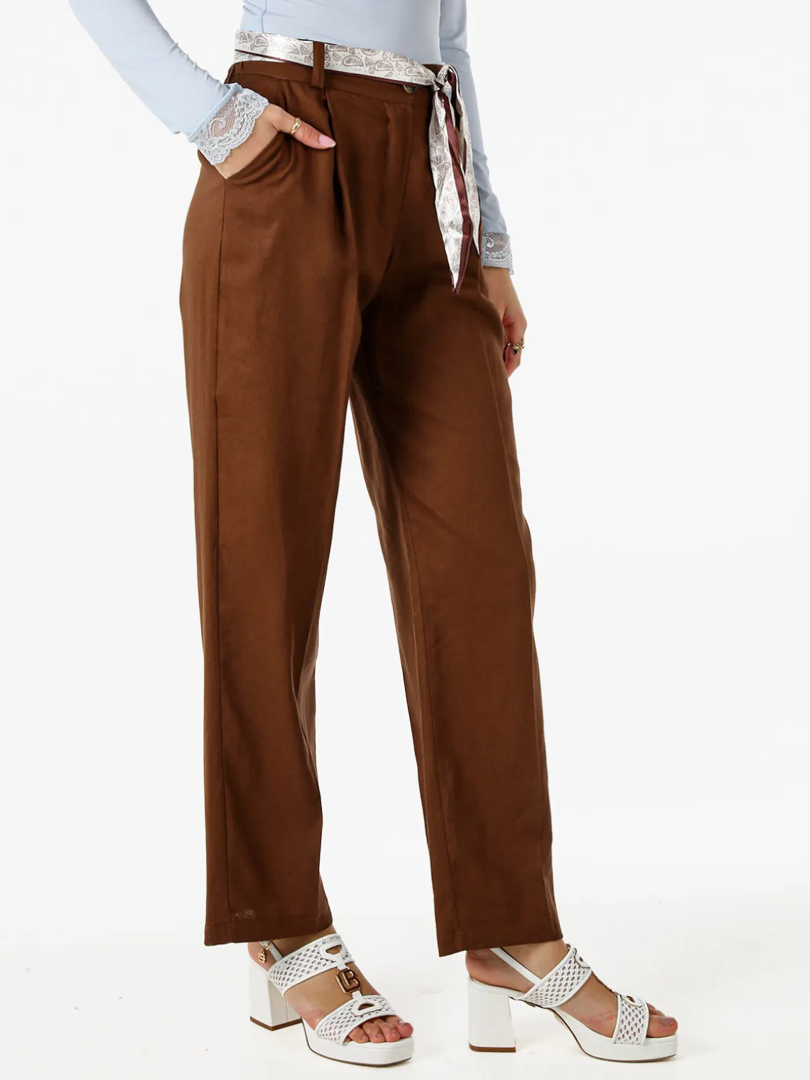 Frenetika Pantaloni donna in misto lino a gamba dritta con cintura a foulard - marrone
