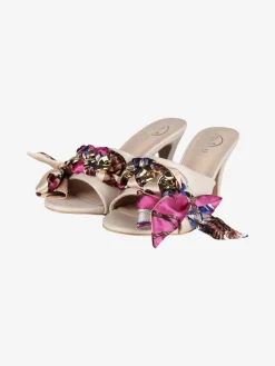 Galia Sabot donna con tacco