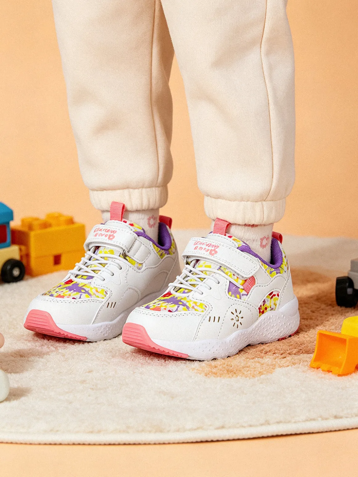 Giardino D'Oro Sneakers da bambina con cinturino a strappo - bianco