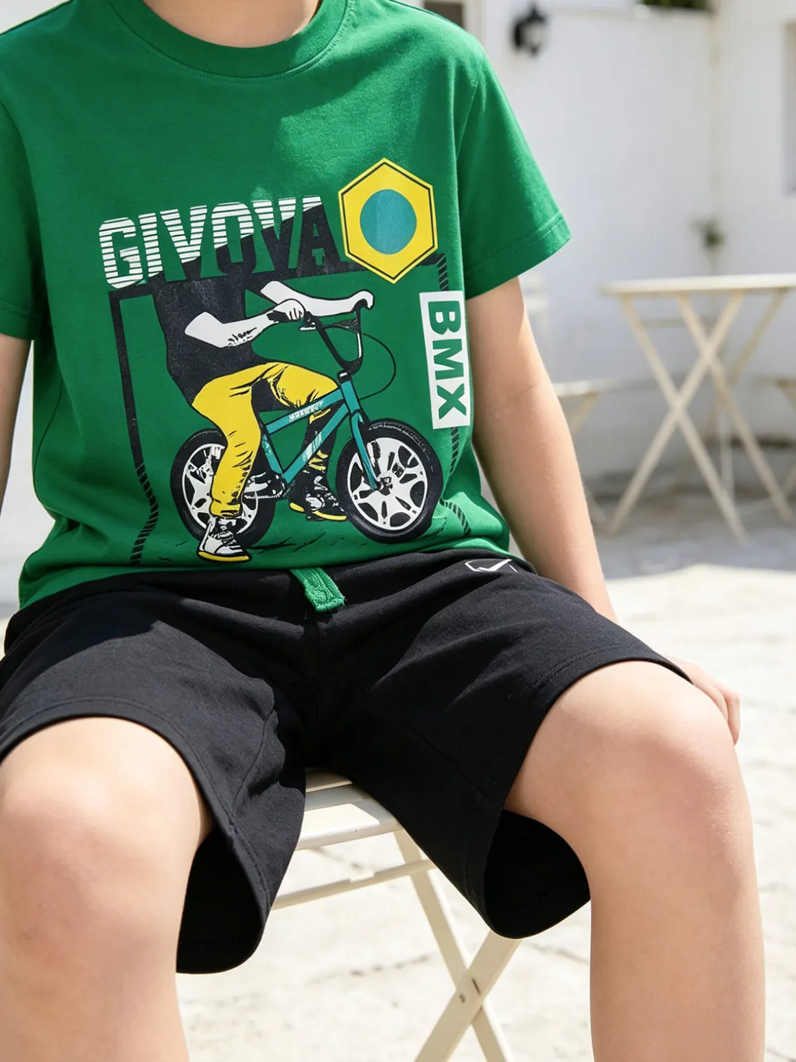Givova Completo corto da ragazzo in cotone con t-shirt e bermuda - bianco