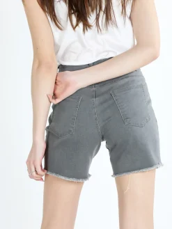 Gladys Shorts donna in jeans con finale sfrangiato