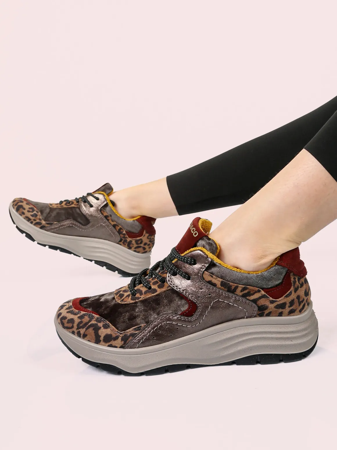 Igi&Co Sneakers donna in pelle animalier con zeppa platform - multicolore