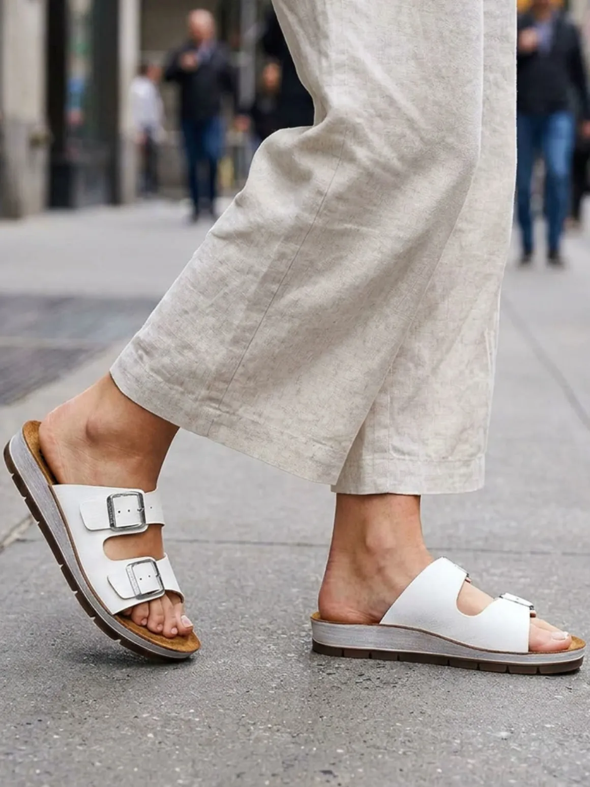 Inblu Ciabatte donna con doppia fascia e fibbie - bianco