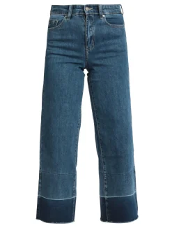 Jean Louis Francois Jeans donna a gamba larga