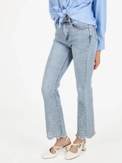 Lissimo Jeans a zampa da donna con ricami e strass