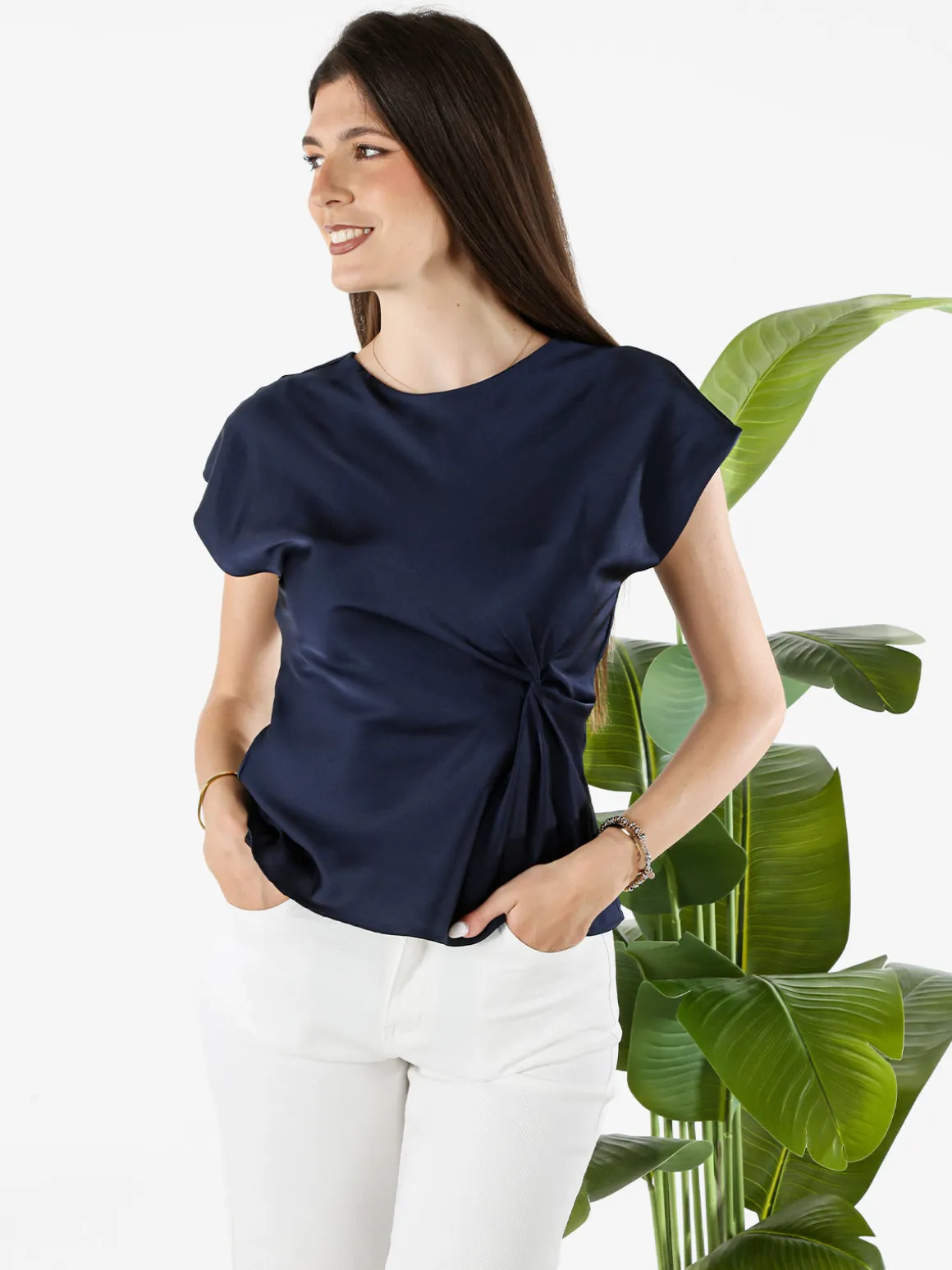 Melitea Blusa donna a maniche corte in tessuto effetto raso - bianco