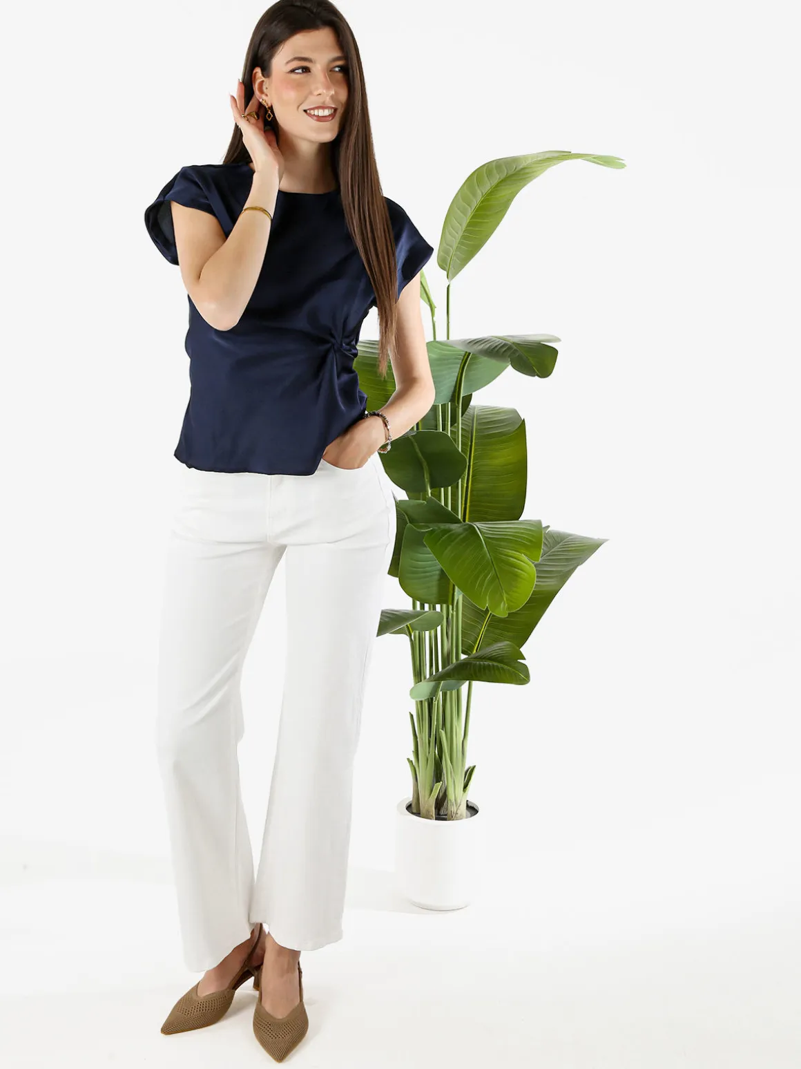 Melitea Blusa donna a maniche corte in tessuto effetto raso - bianco