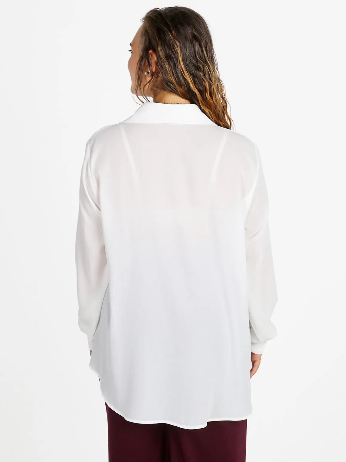 Miss E Co Camicia donna a maniche lunghe con scollo a V linea curvy - bianco