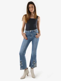 Miss Sister Jeans donna crop a zampa con ricami sul fondo - jeans