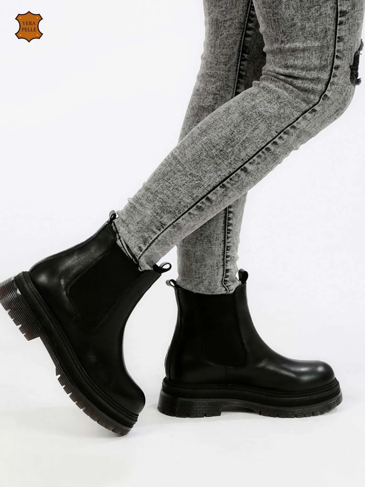 Nerofumo Stivaletti in pelle chelsea da donna