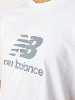 New Balance ESSENTIALS STACKED LOGO T-shirt da uomo a maniche corte in cotone