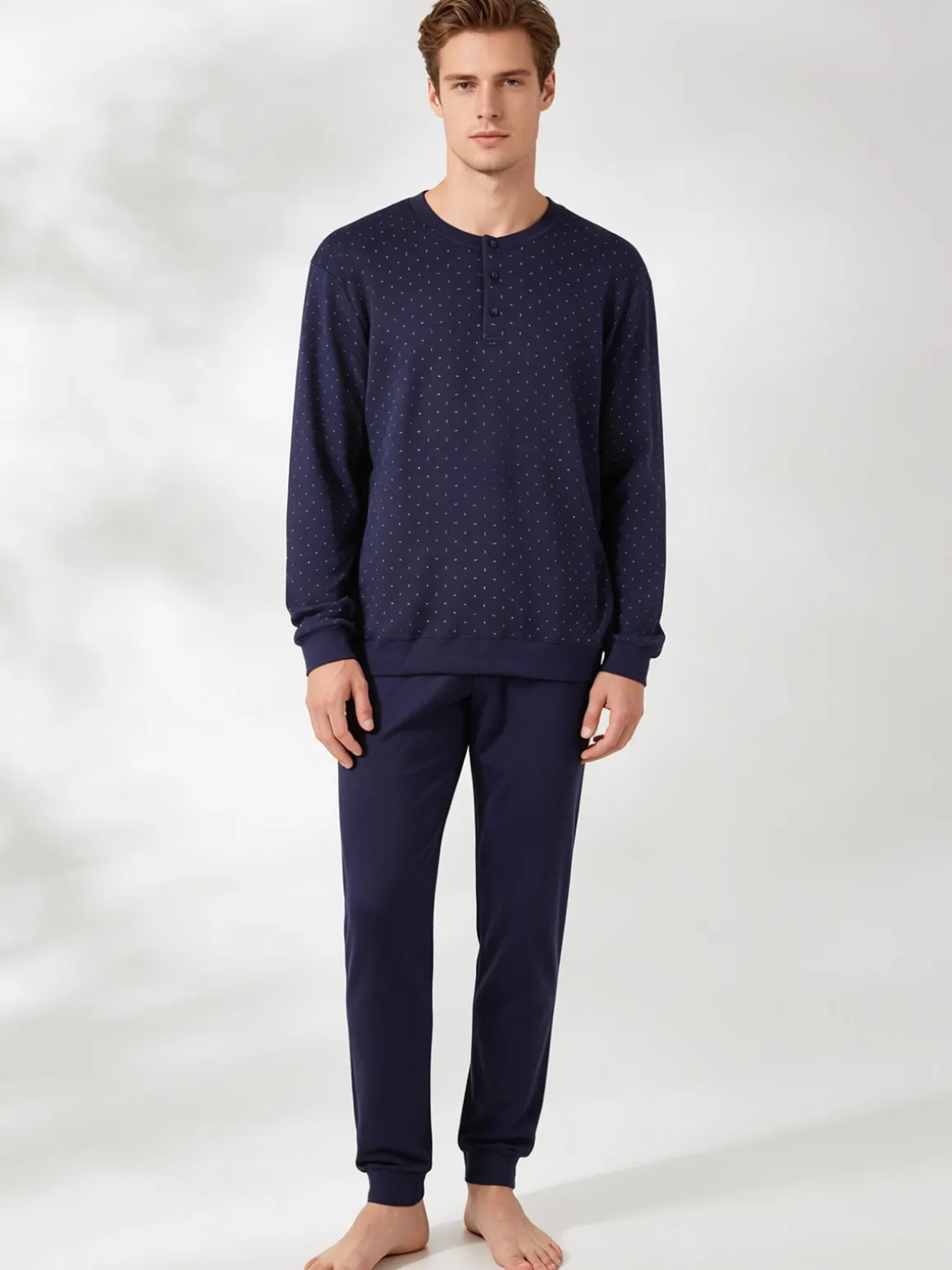 Nottingham Pigiama lungo da uomo in cotone interlock con stampe - blu scuro