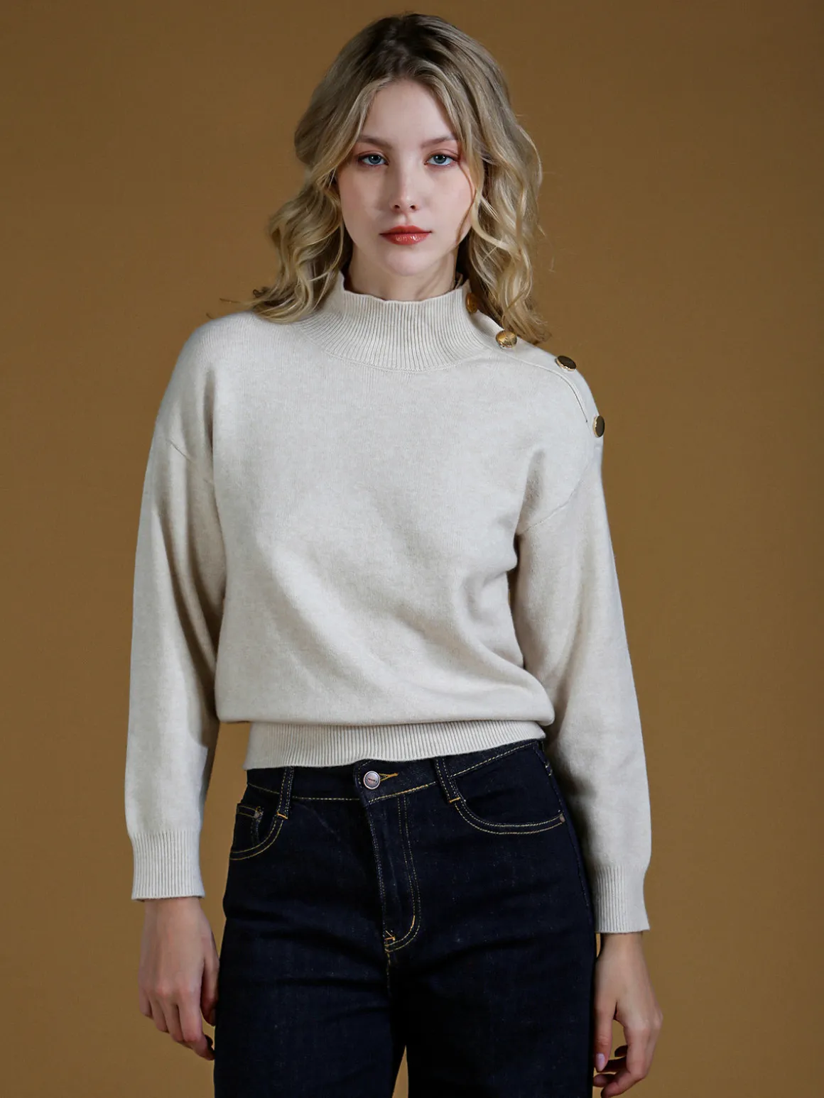 Nova Pullover donna a collo alto con bottoni - beige