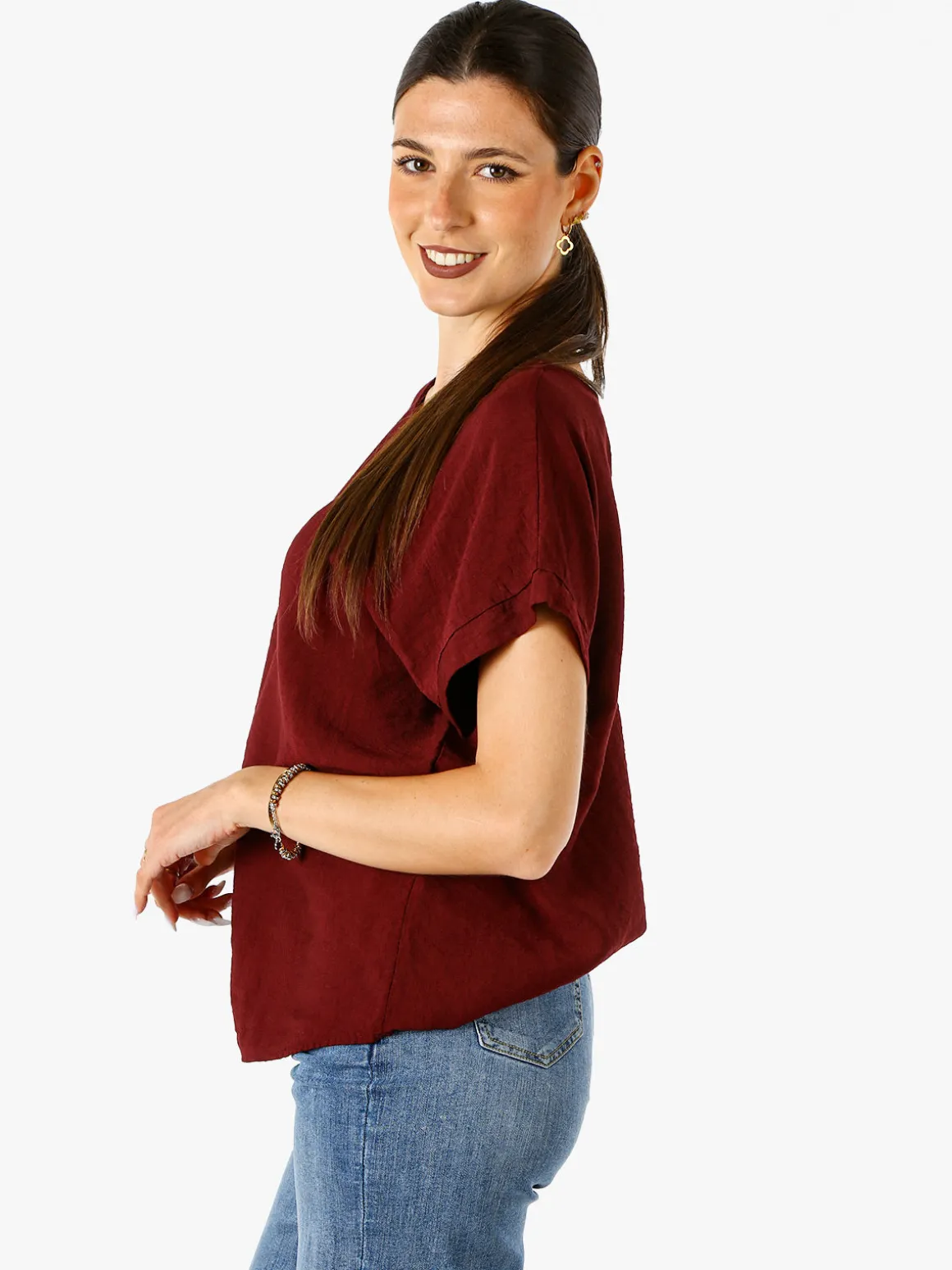 Solada Blusa donna in viscosa a maniche corte con bottoni decorati sul retro - bordeaux