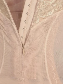 Solada Body modellante con pizzo