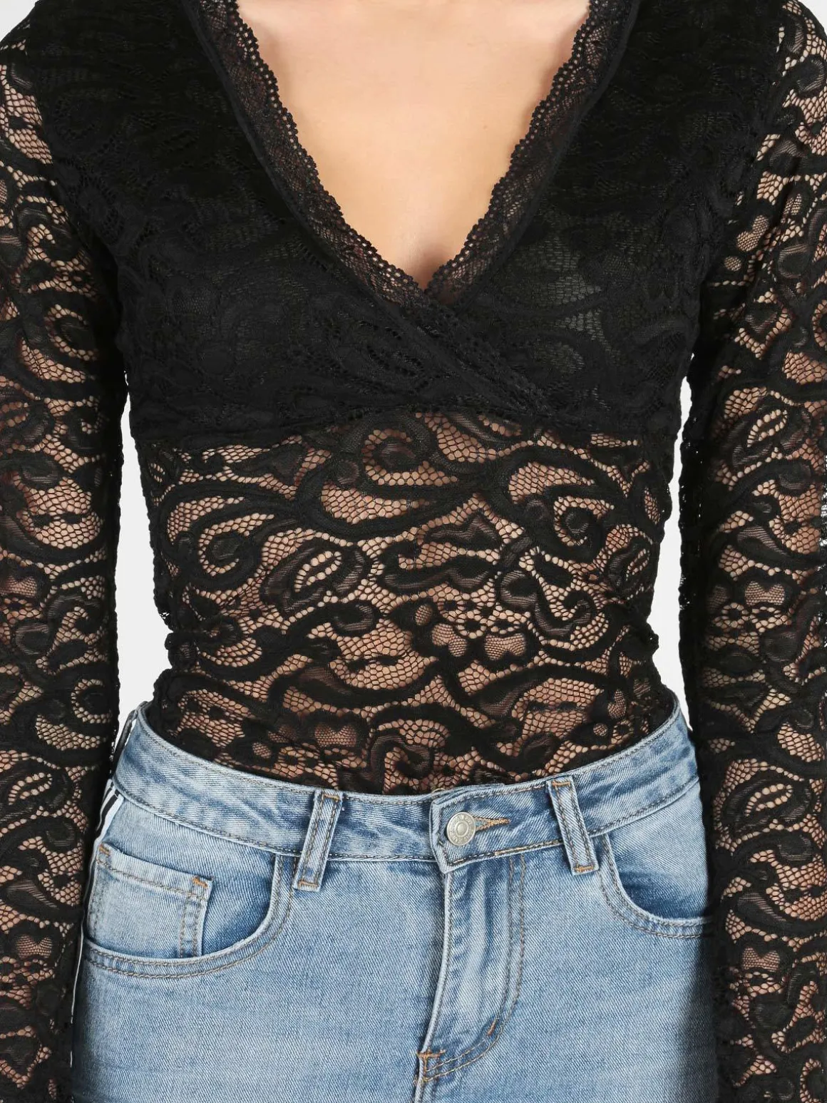 Solada Body nero in pizzo a maniche lunghe