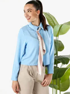 Solada Camicia crop da donna a maniche lunghe con cravattino a foulard - azzurro