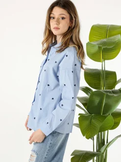 Solada Camicia donna a maniche lunghe in misto cotone con stampa cuori - azzurro