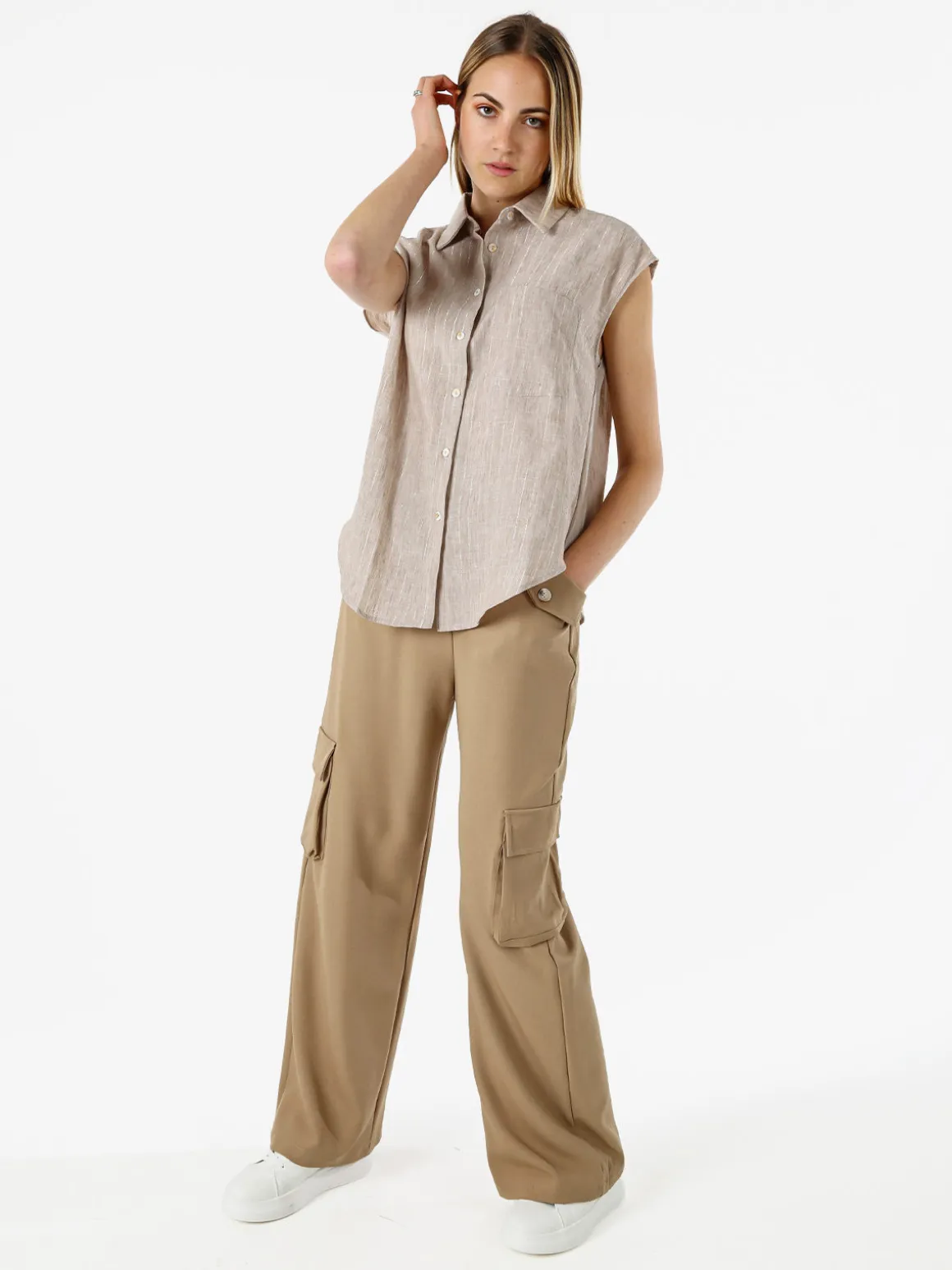 Solada Camicia donna in misto lino e cotone senza maniche a righe verticali - beige