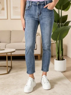 Solada Jeans donna slim fit con punto luce sul finale - jeans