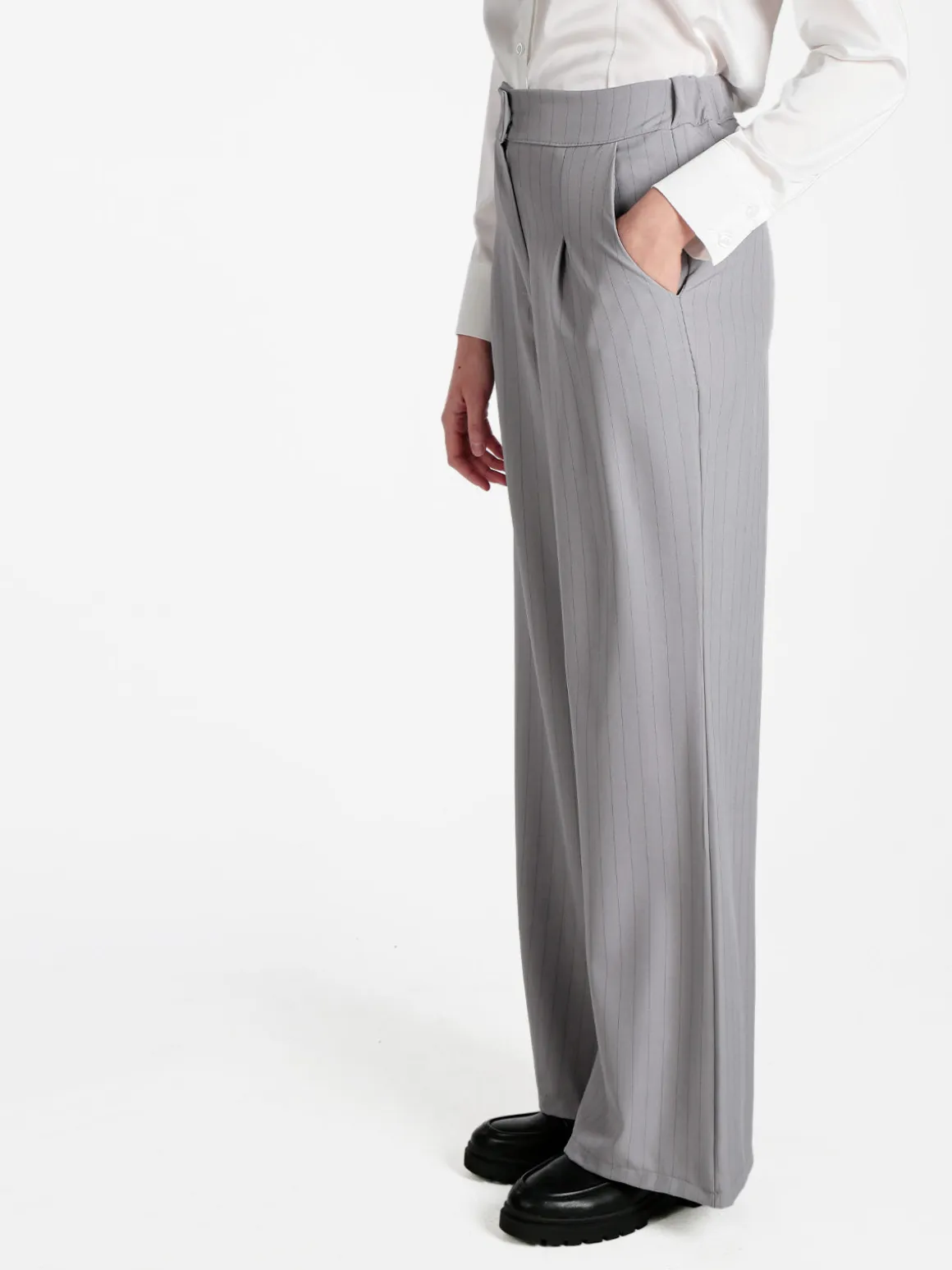 Solada Pantaloni donna a palazzo gessati
