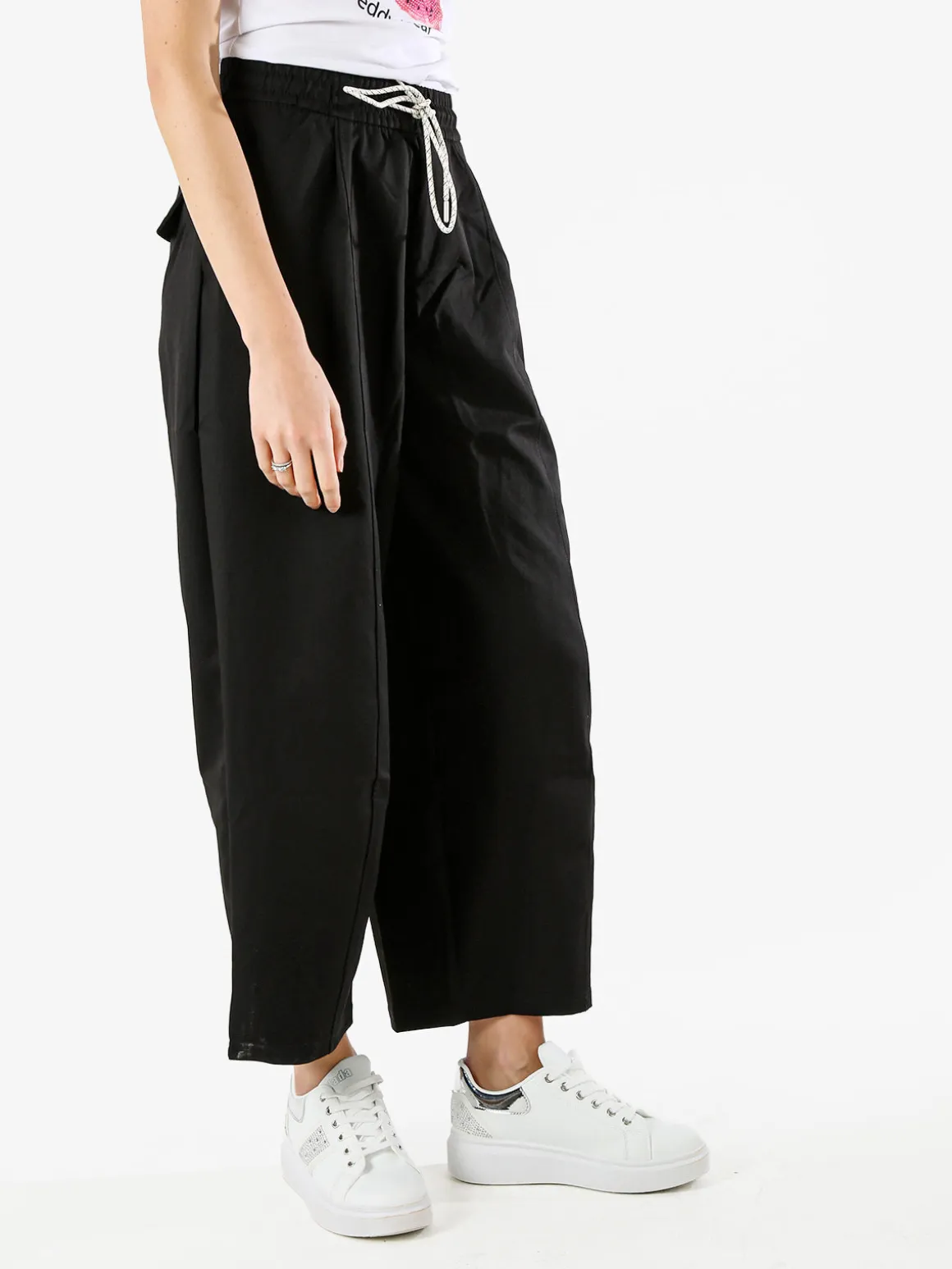 Solada Pantaloni donna barrell cropped - nero