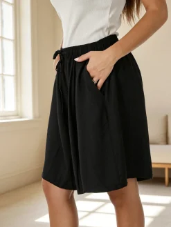 Solada Shorts donna a gamba larga con coulisse - nero