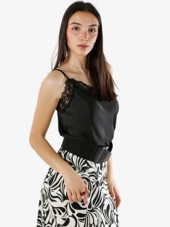 Solada Top donna effetto raso con scollo in pizzo e spalline strette - nero