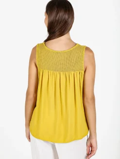 Solada Top donna in viscosa con scollo traforato senape