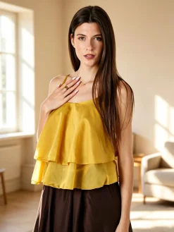 Solada Top donna leggero con spalline strette e balza - senape