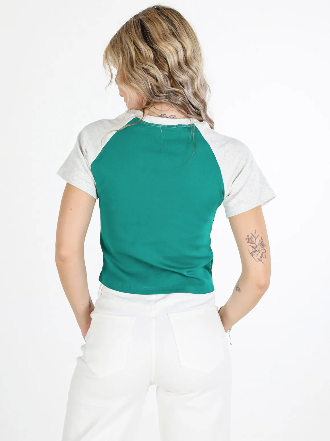 Solada T-shirt crop da donna in cotone con stampa