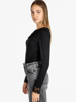 Solada T-shirt donna a maniche lunghe con doppio scollo e dettagli in pizzo - nero