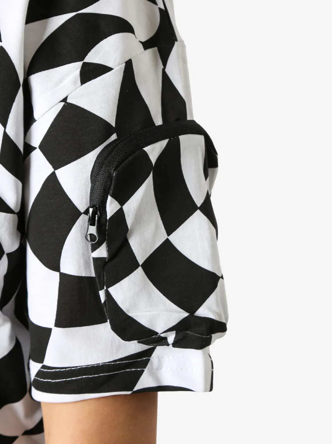 Solada T-shirt donna oversize con stampe geometriche bicolore e taschino sulla manica - bianco