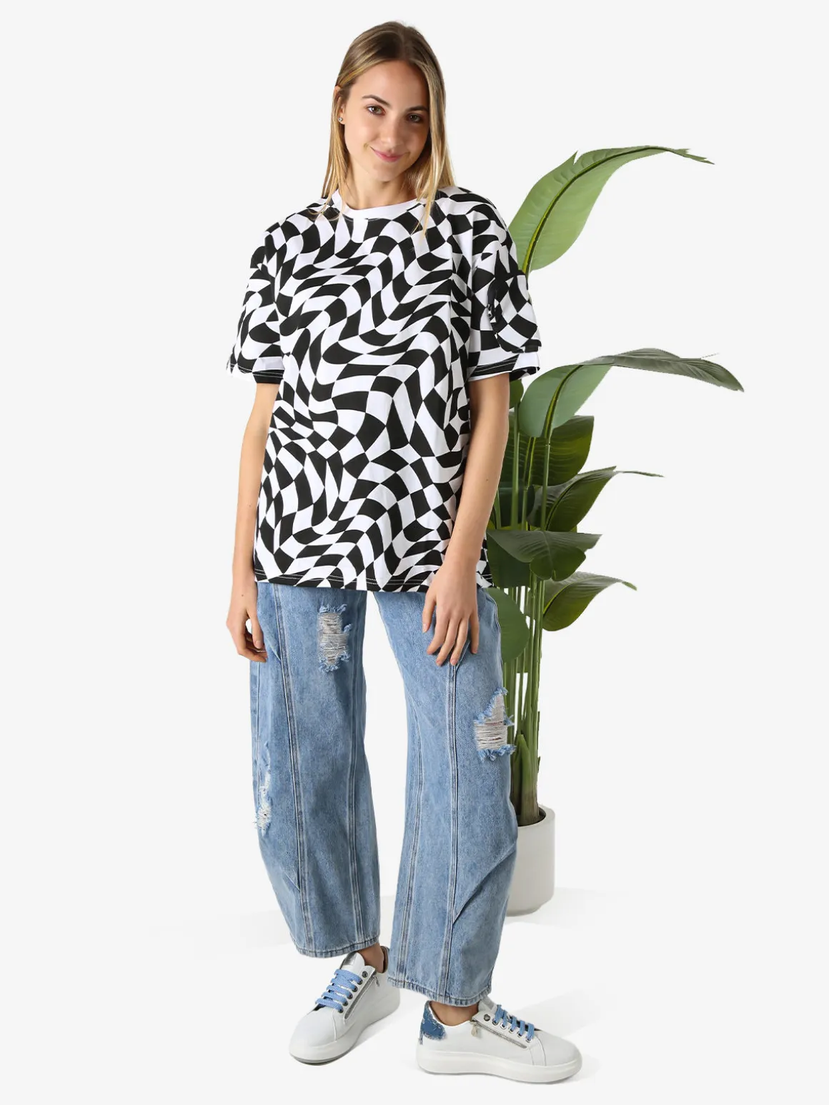 Solada T-shirt donna oversize con stampe geometriche bicolore e taschino sulla manica - bianco