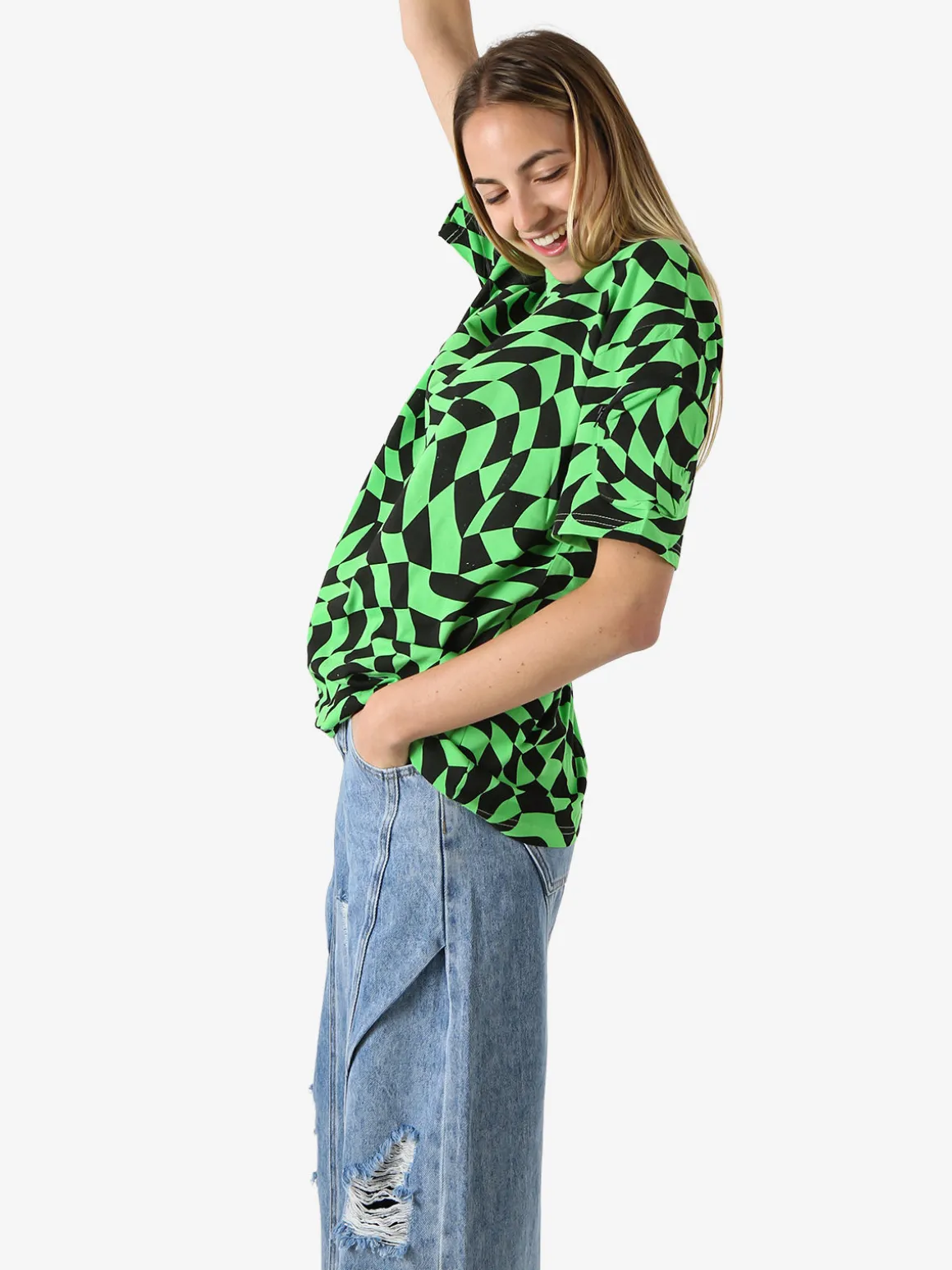 Solada T-shirt donna oversize con stampe geometriche bicolore e taschino sulla manica - verde