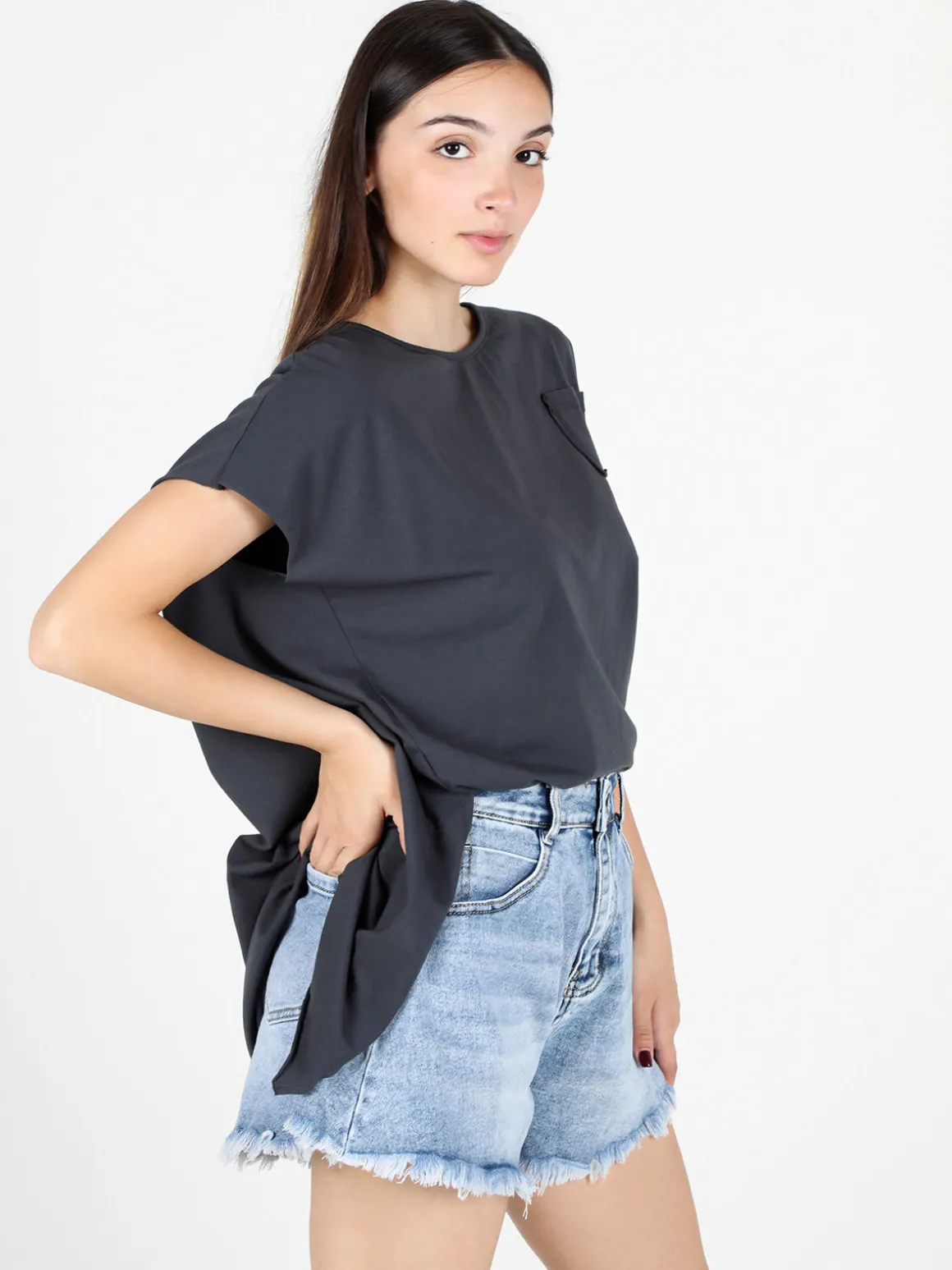 Solada T-shirt donna oversize con taschino