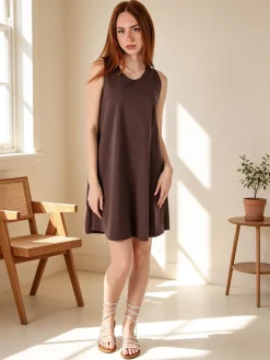Solada Vestito donna svasato senza maniche - moro