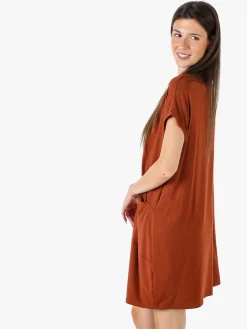 Solada Vestito maxi da donna a maniche corte con taschini - cuoio