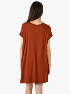 Solada Vestito maxi da donna a maniche corte con taschini - cuoio