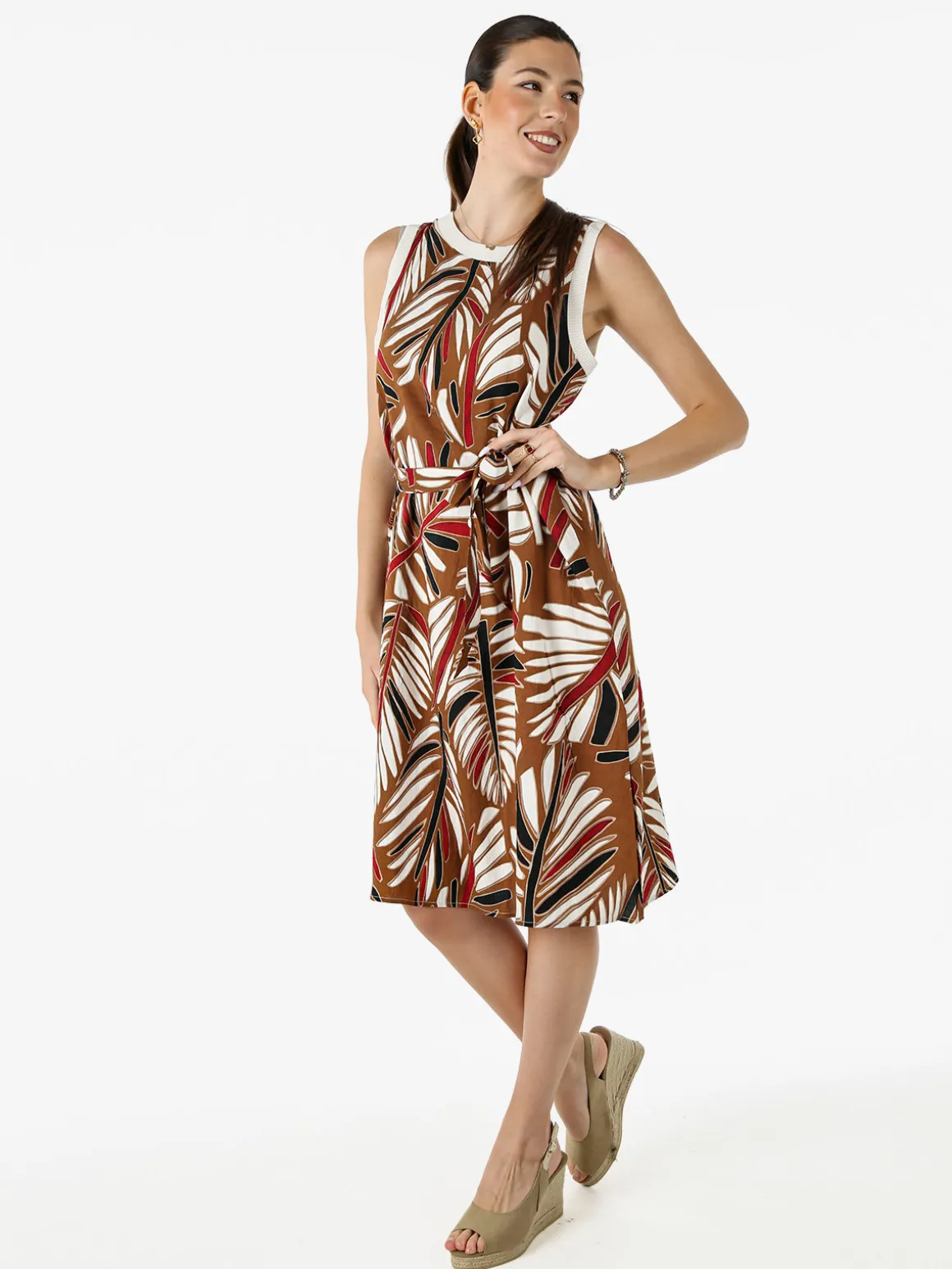 Solada Vestito smanicato da donna con stampe - cammello