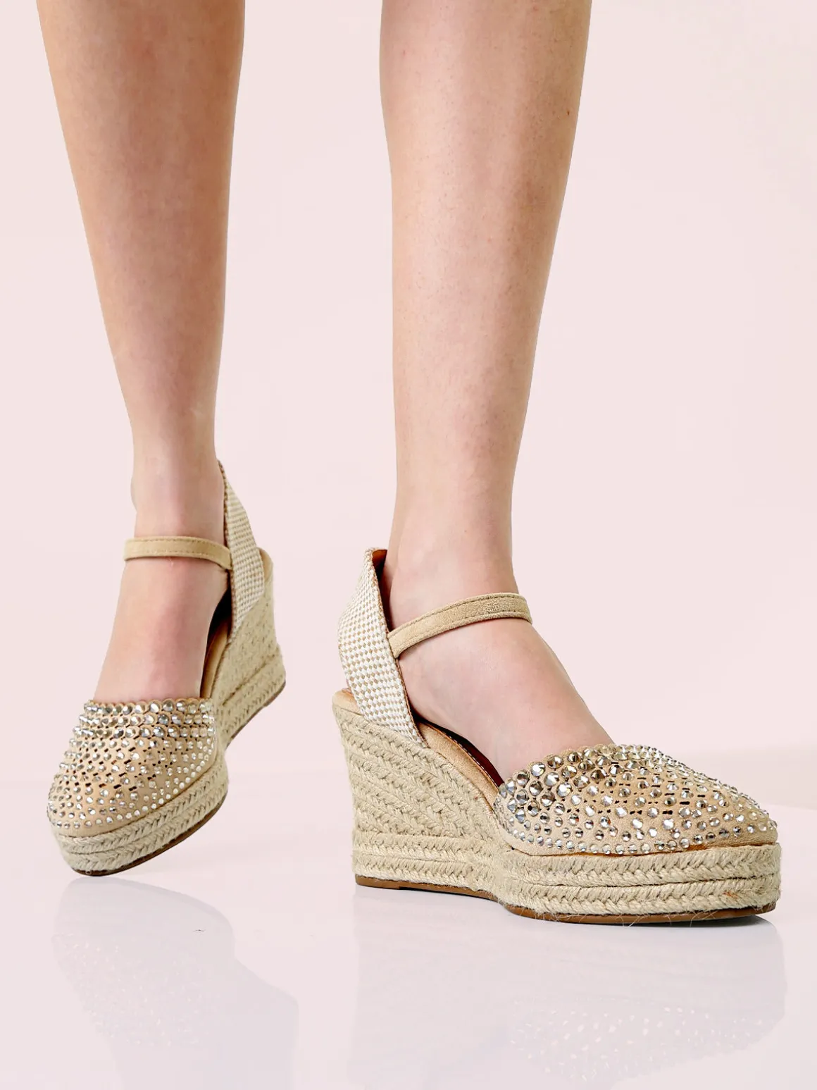 Soleil Campesine donna con zeppa e borchie - beige
