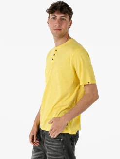 The People Rep T-shirt da uomo in cotone con bottoncini sullo scollo - giallo