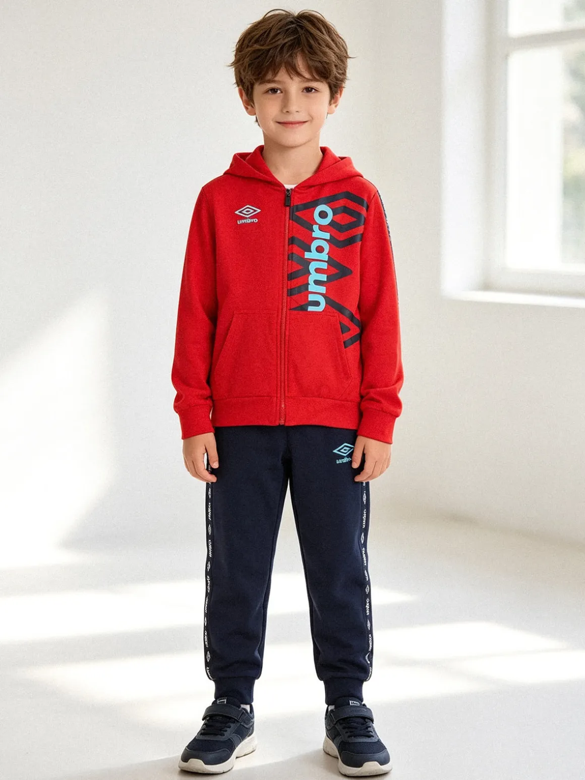 Umbro Completo tuta da bambino 2 pezzi full zip con cappuccio e logo - rosso