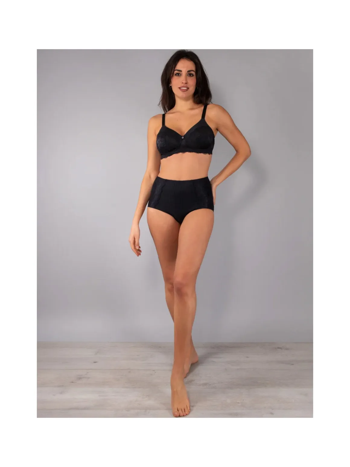 Verde Veronica AR16 Reggiseno imbottito preformato senza ferretto coppa C - nero